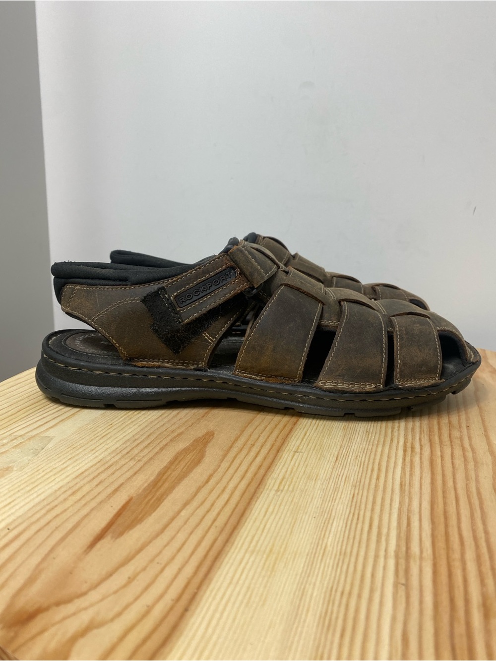 Rockport Darwyn Sandals Closed Toe Fisherman Casual Leather Brown Men’s Size 10